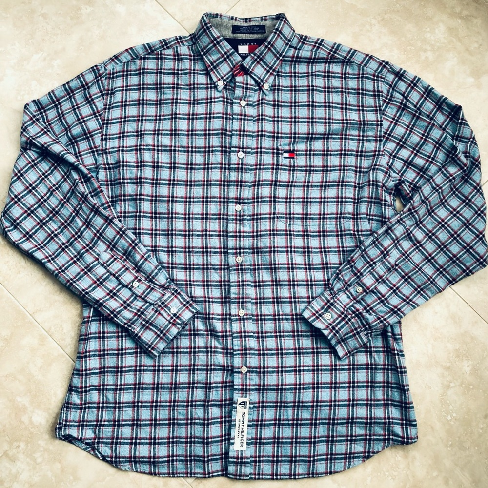 Tommy Hilfiger men’s button up plaid shirt